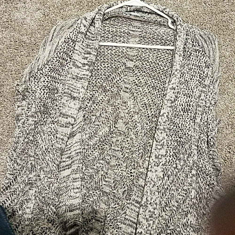 Short sleeve cardigan